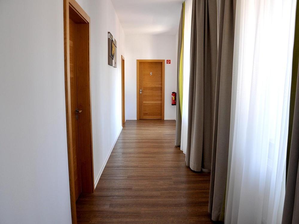 Landgasthaus Zur Linde Pleiskirchen Buitenkant foto