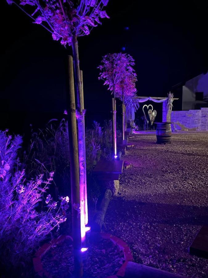 Landgasthaus Zur Linde Pleiskirchen Buitenkant foto