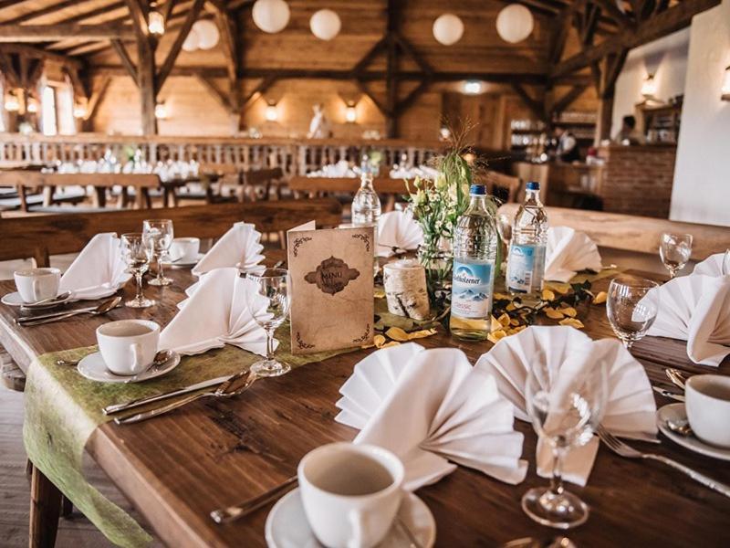 Landgasthaus Zur Linde Pleiskirchen Buitenkant foto
