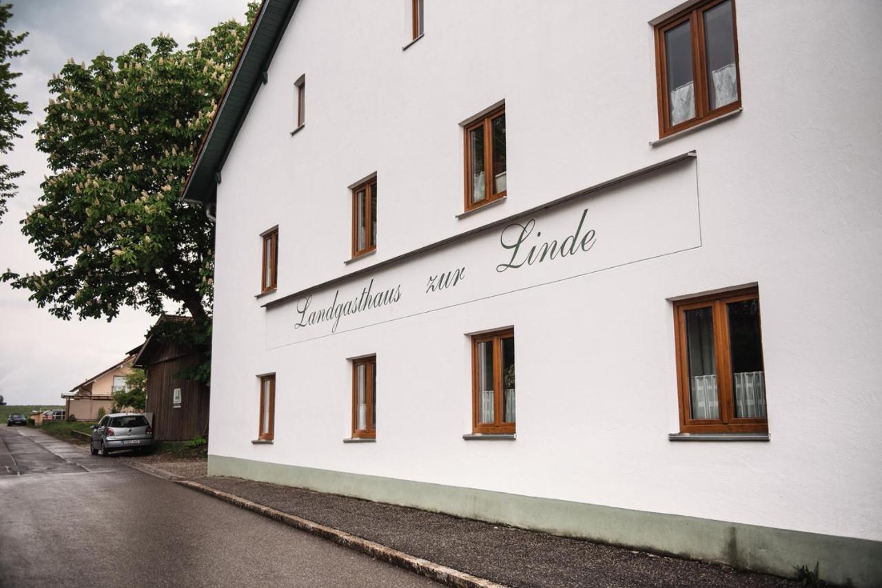 Landgasthaus Zur Linde Pleiskirchen Buitenkant foto