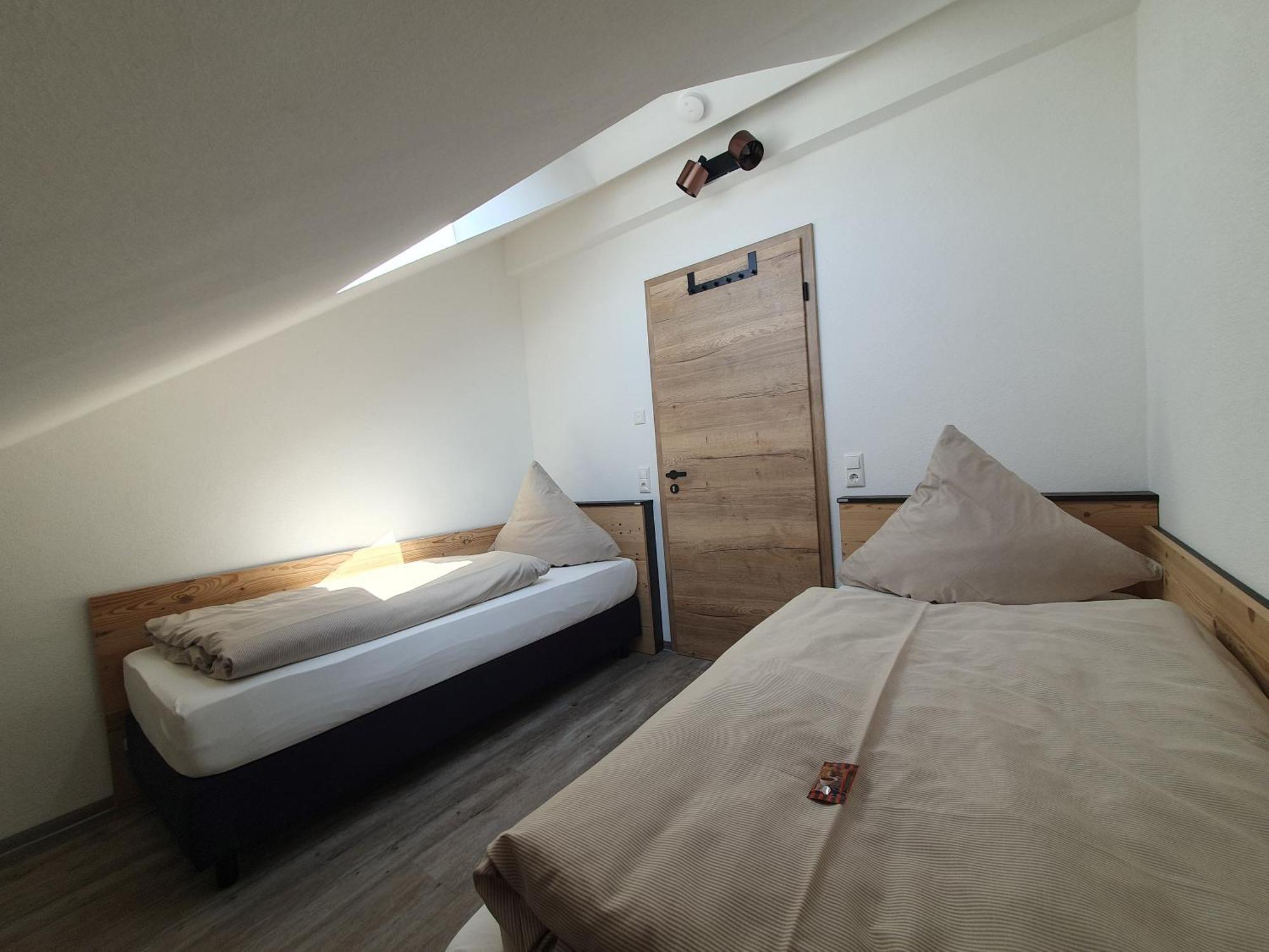Landgasthaus Zur Linde Pleiskirchen Buitenkant foto